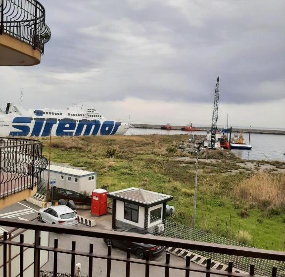 Номер Стандарт Вид на Море с Балконом, Baaria Porto Rooms