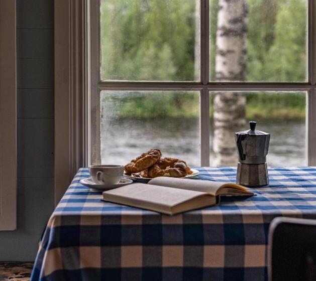 חדר סטנדרט נוף לאגם, Cabin By Byske River Surrounded By The Forest