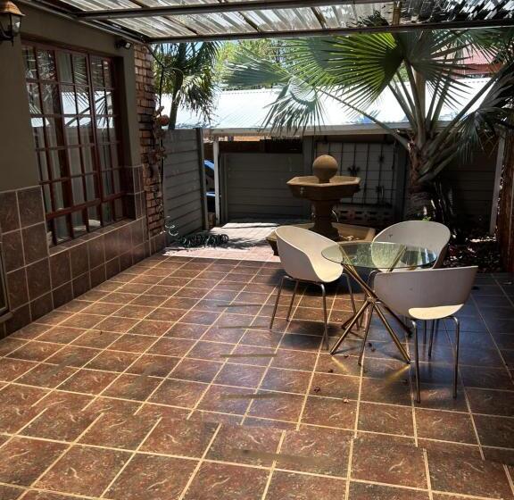 スタンダードルーム, Lebamboo On Protea