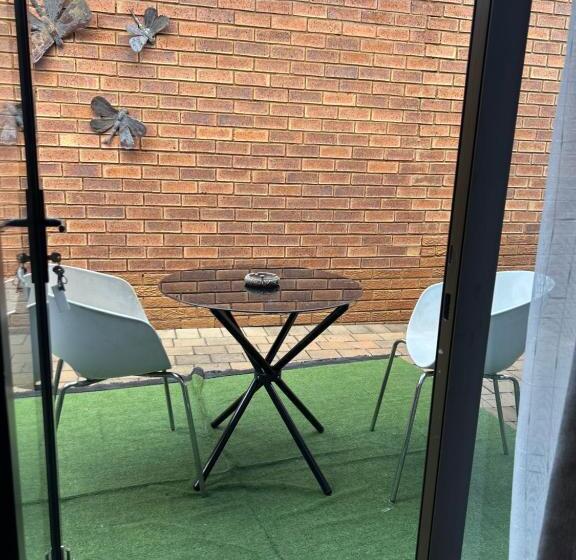 ベーシックルーム, Lebamboo On Protea