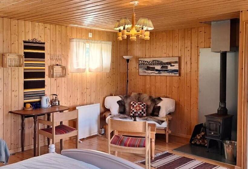 Трехместный Номер Стандарт Совместная Ванная, Sam Arctic