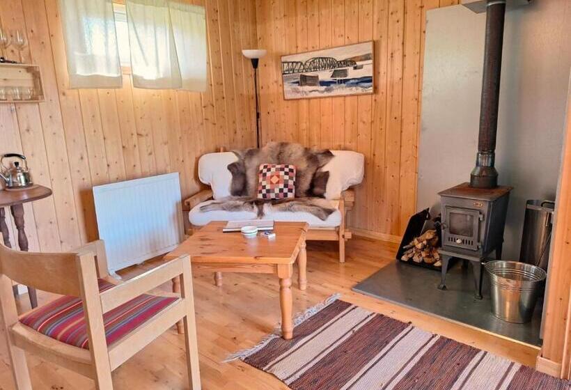 Трехместный Номер Стандарт Совместная Ванная, Sam Arctic