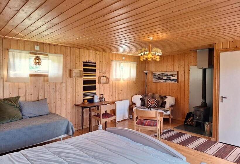 Трехместный Номер Стандарт Совместная Ванная, Sam Arctic