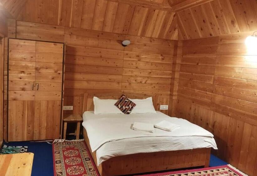 标准三人间, Tirthan View Homestay