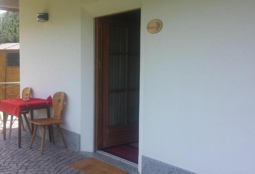 חדר סטנדרט לארבעה, B&b Rendena Chalet