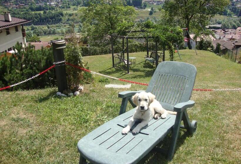 חדר סטנדרט לארבעה, B&b Rendena Chalet