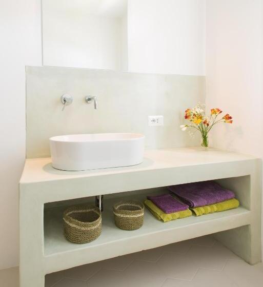 غرفة قياسية ثلاثية, B&b Sa Cruxitta