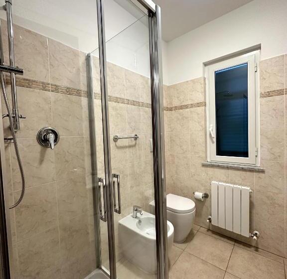 غرفة قياسية ثلاثية, La Villetta Del Golfo