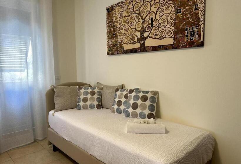 غرفة قياسية ثلاثية, La Villetta Del Golfo