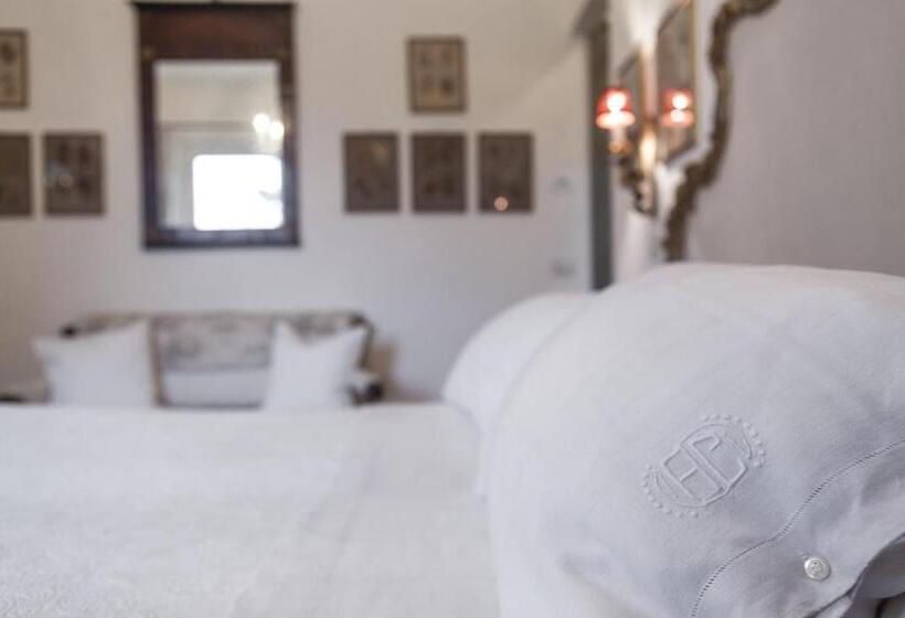 اتاق لوکس با تخت بزرگ, Villino Di Porporano