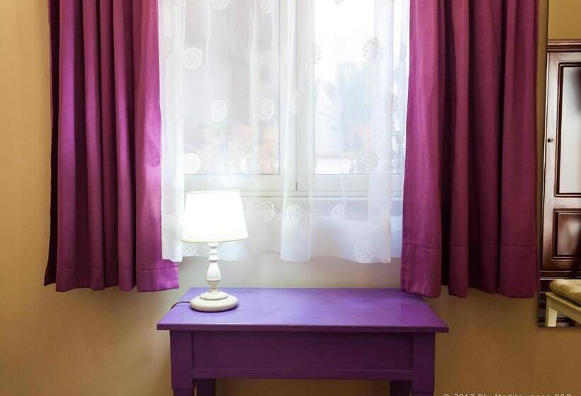 اتاق استاندارد یک نفره, Blu Mediterraneo B&b