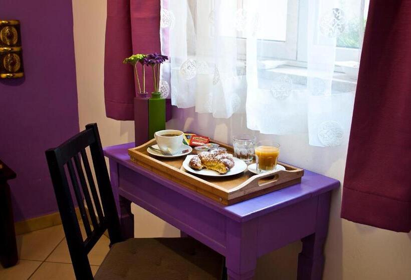 اتاق استاندارد یک نفره, Blu Mediterraneo B&b