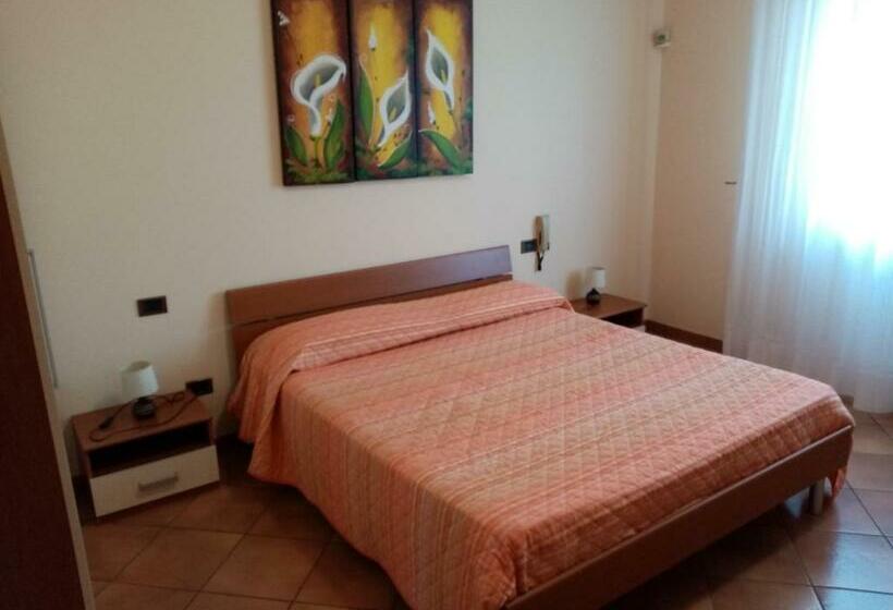 Трехместный Номер Классика, Contrada Macchia B&b