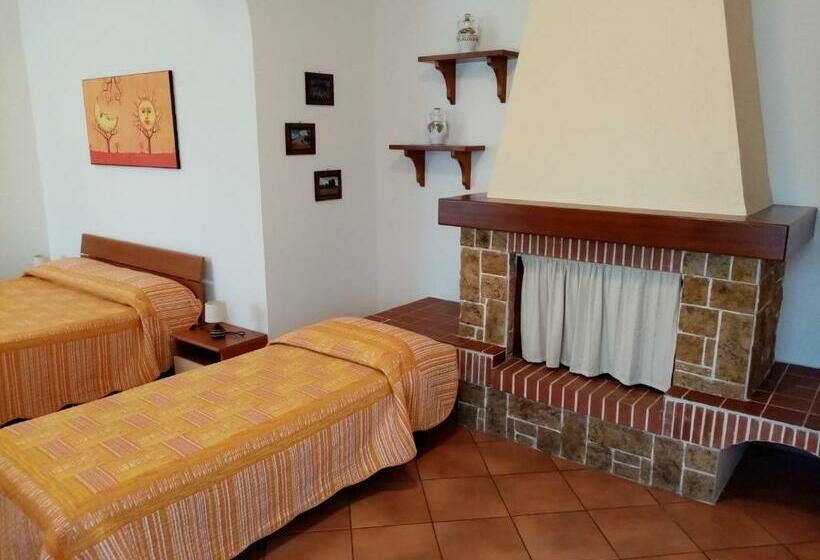 غرفة قياسية رباعية, Contrada Macchia B&b