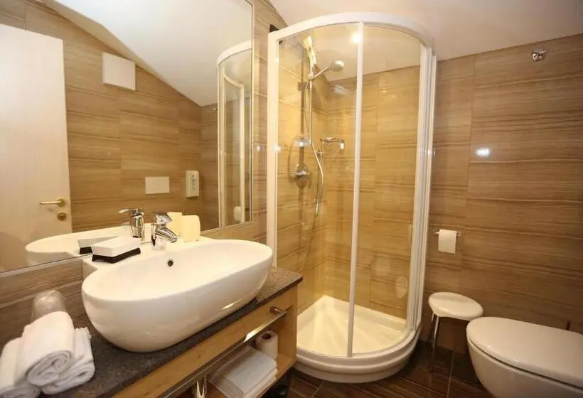 Standard Kolmen Hengen Huone, Family Hotel Andes Only For Family
