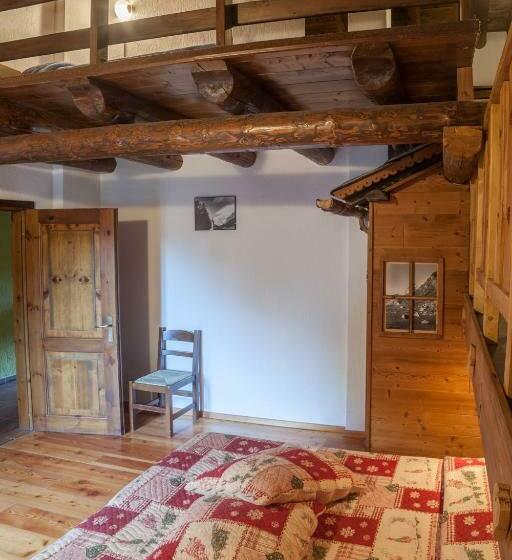 חדר משפחתי, Albergo Boule De Neige