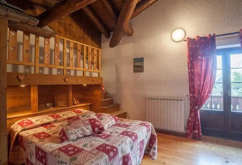 景色の見えるトリプルスタンダードルーム, Albergo Boule De Neige