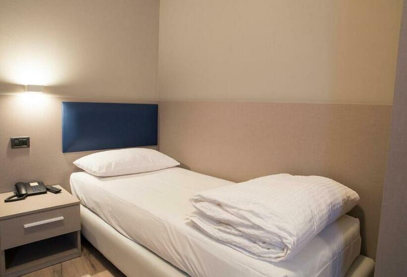 스탠다드 싱글 룸, Albergo Montenegro