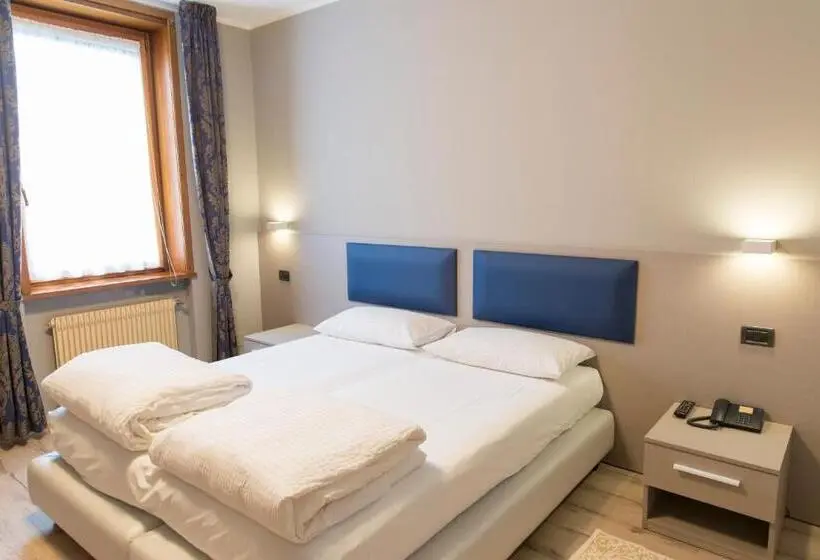 Superior Yhden Hengen Huone, Albergo Montenegro