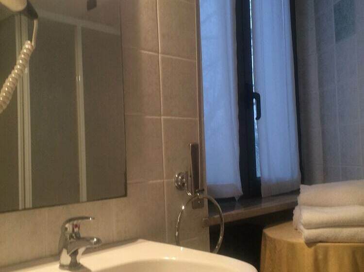 标准间, Albergo Ristorante Castello