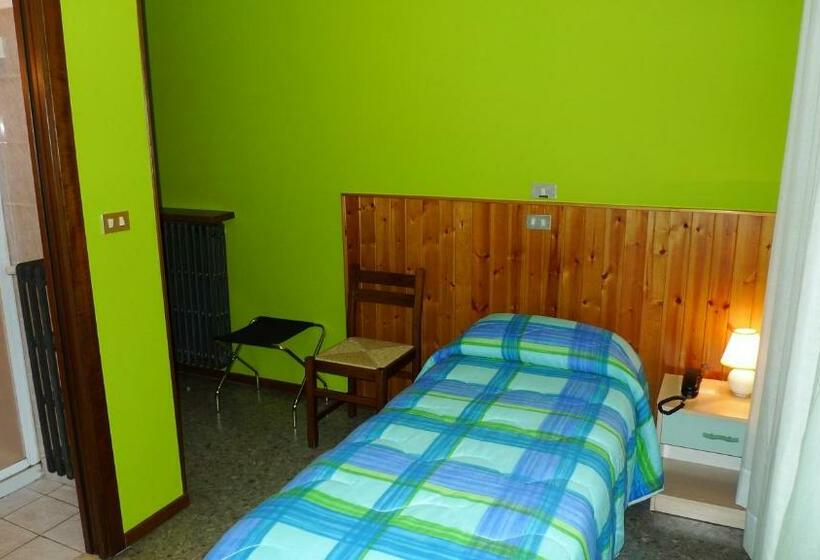 스탠다드 트리플 룸, Albergo Simonati