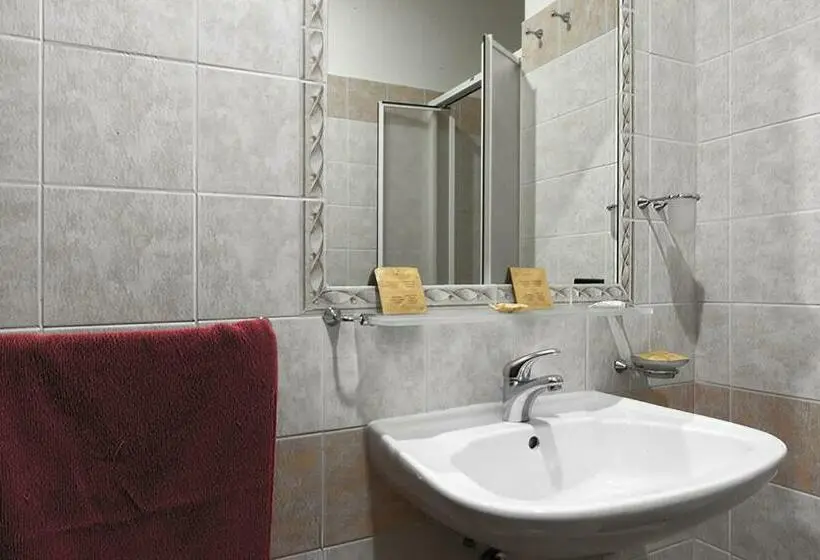 اتاق لوکس سه تخته, Albergo Vecchio Forno