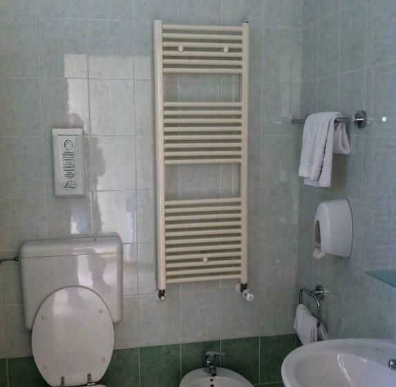 اتاق استاندارد یک نفره, Atleti