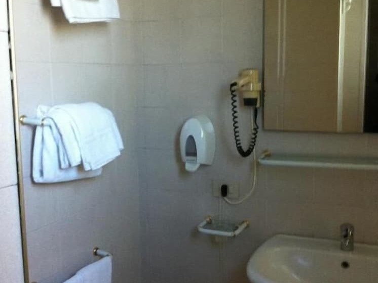 اتاق استاندارد, Atleti