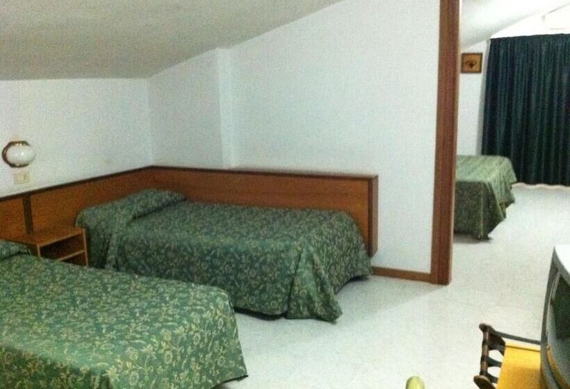 اتاق استاندارد سه نفره, Atleti