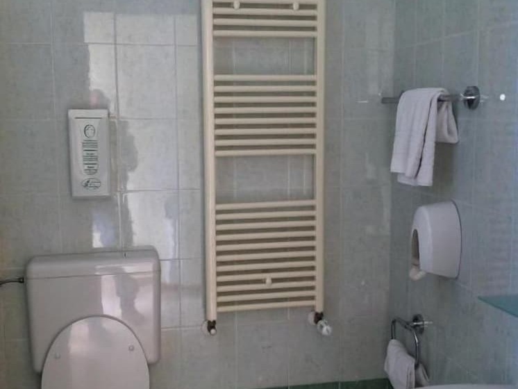 اتاق استاندارد سه نفره, Atleti