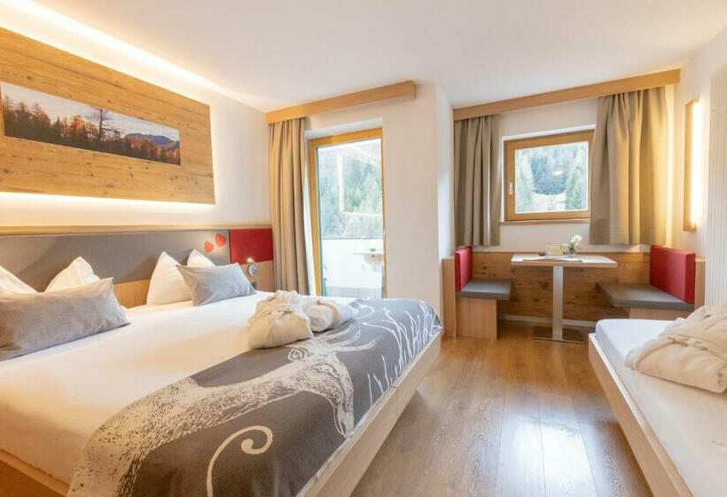 غرفة قياسية ثلاثية, Berghotel Miramonti