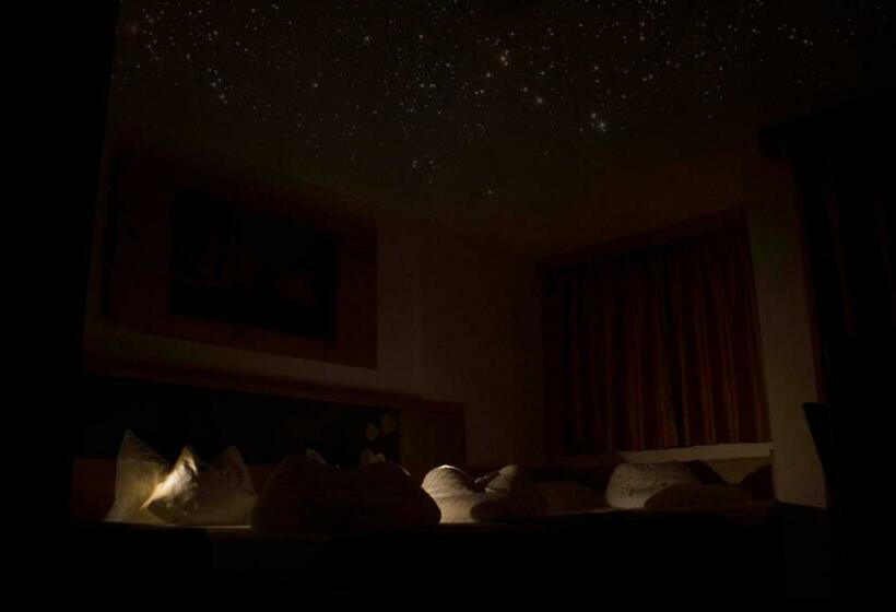 غرفة قياسية ثلاثية, Berghotel Miramonti