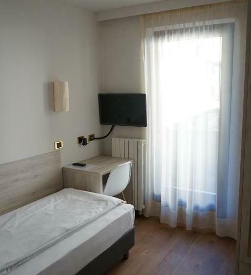 标准单人间, Binelli