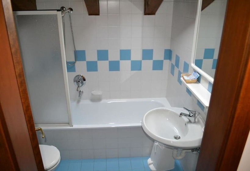 四人标准间, Binelli