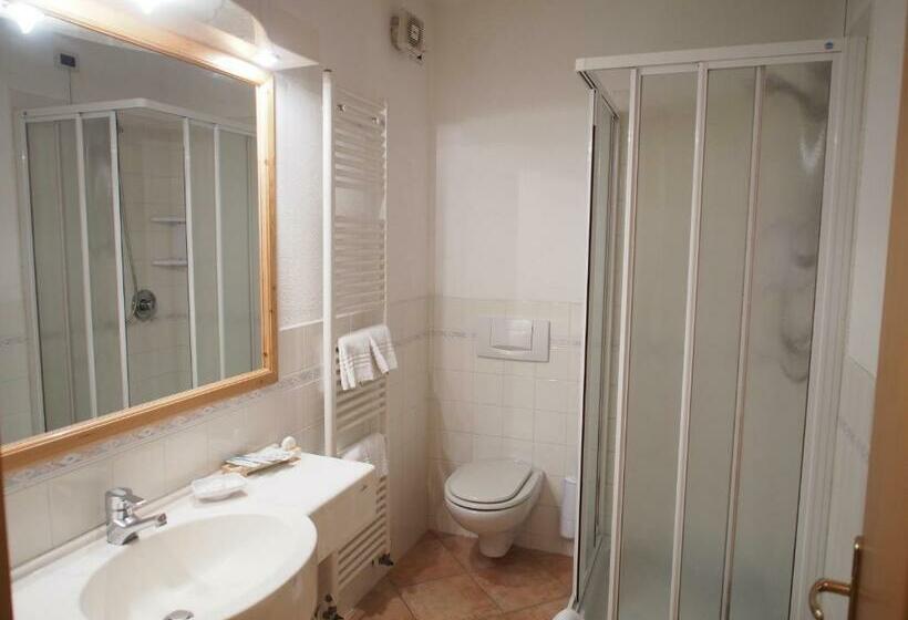اتاق استاندارد, Bucaneve