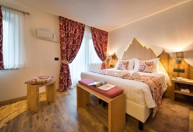 带山景的高级间, Bucaneve