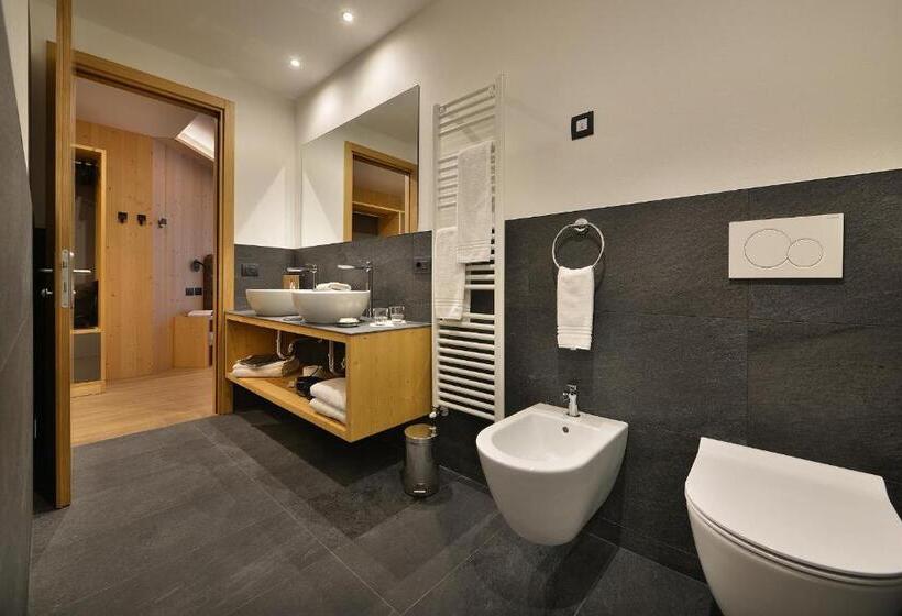 山景套房, Bucaneve