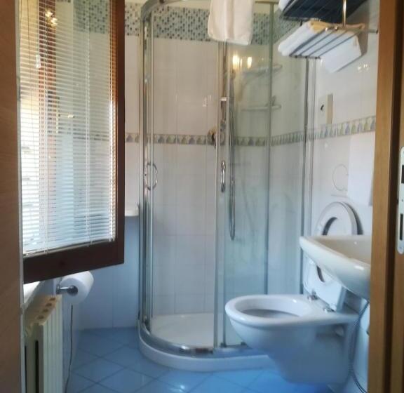 חדר סטנדרט, Centrale