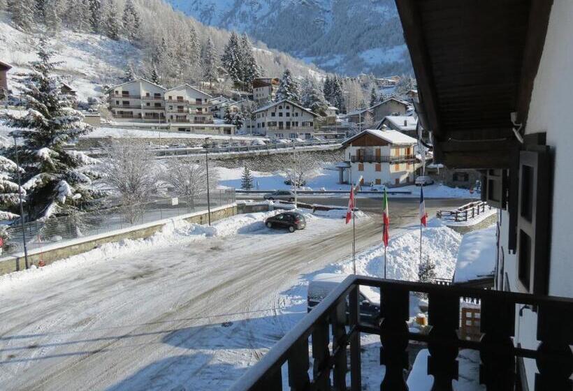 חדר סטנדרט, Col Serena