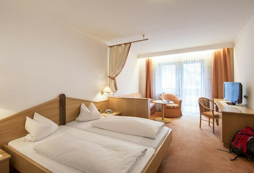 Номер Стандарт Вид на Горы, Erzherzog Johann