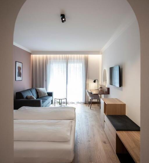 Номер Стандарт Вид на Горы, Erzherzog Johann