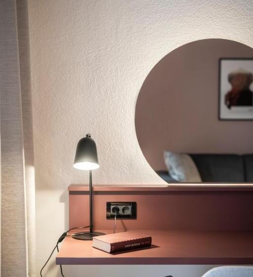 Номер Стандарт Вид на Горы, Erzherzog Johann