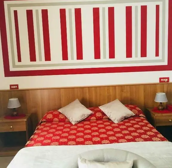 Standard-huone, Facioni