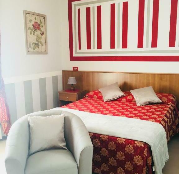 חדר סטנדרט, Facioni