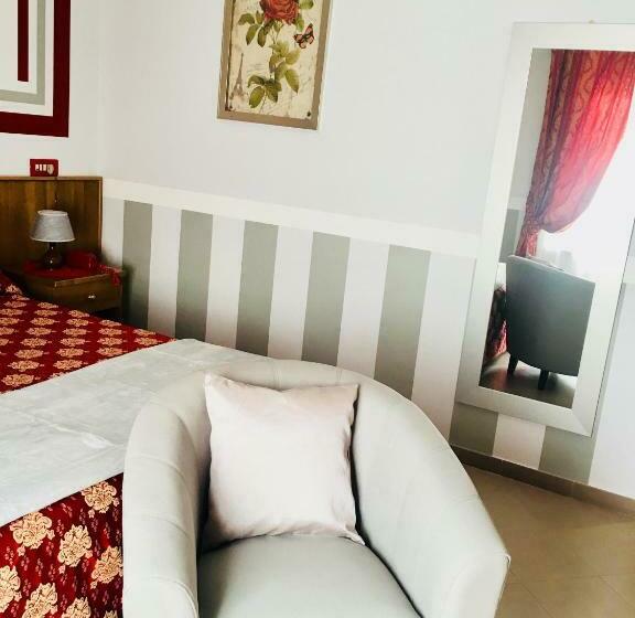 חדר סטנדרט, Facioni