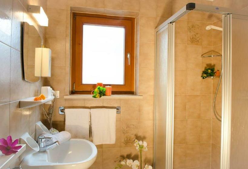 标准间带阳台, Pension Felseneck