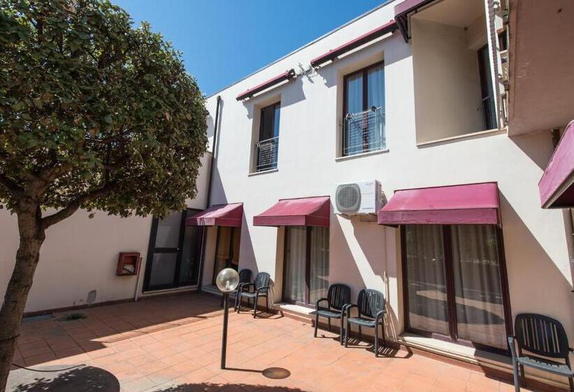 スタンダード４人部屋, Kontiki