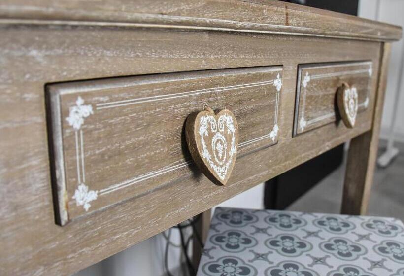 スタンダードルーム, Kontiki