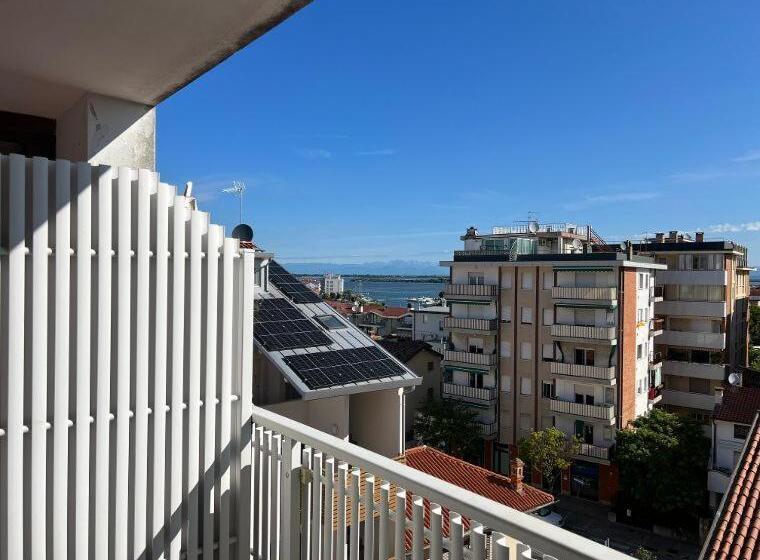 침실 1개 아파트, Lydia