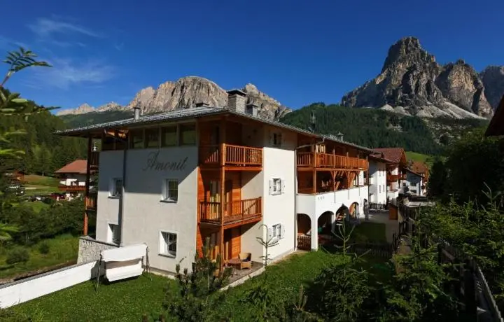 آپارتمان 1 خوابه با بالکن, Marmolada